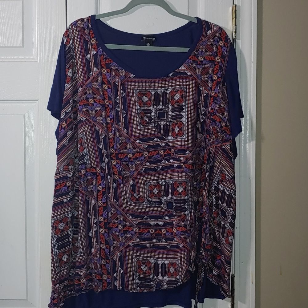 New Directions  Curvy  navy blue shirt  knot side  Sz 3X
